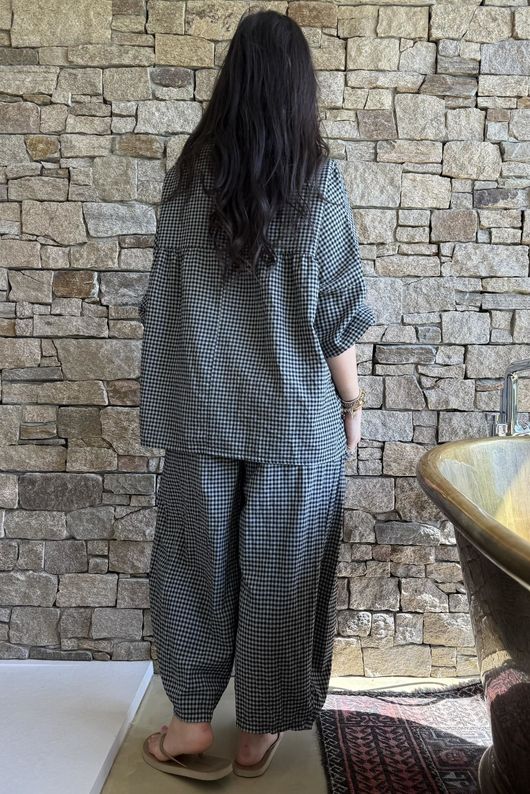 Arbi Gingham Peasant Smock Blouse Black